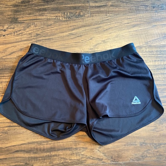 Reebok Shorts - Picture 2 of 4